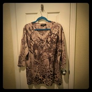 Beautiful and Comfy 3/4 Sleeve Animal Priny Shirt